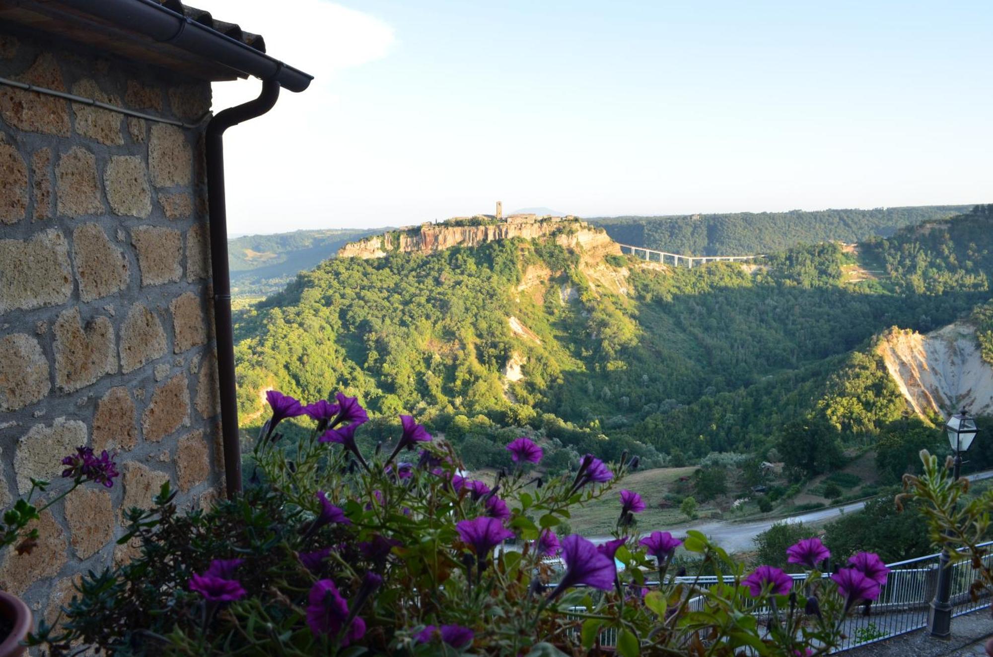 Lubriano Le Calanque La Terrazza Su Civita المظهر الخارجي الصورة