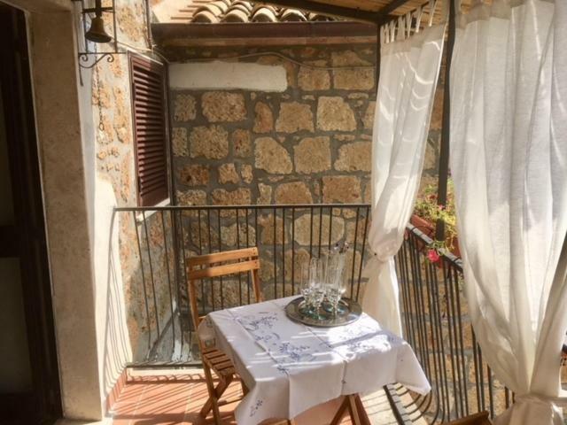 Lubriano Le Calanque La Terrazza Su Civita المظهر الخارجي الصورة